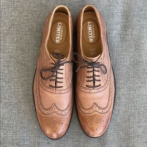 Florsheim Limited tan wing tip Oxford men’s shoes